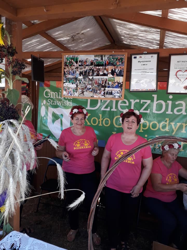 KGW DZIERZBIA na ogólnopolskich Dożynkach Premiera  w Kolnie (11).jpg