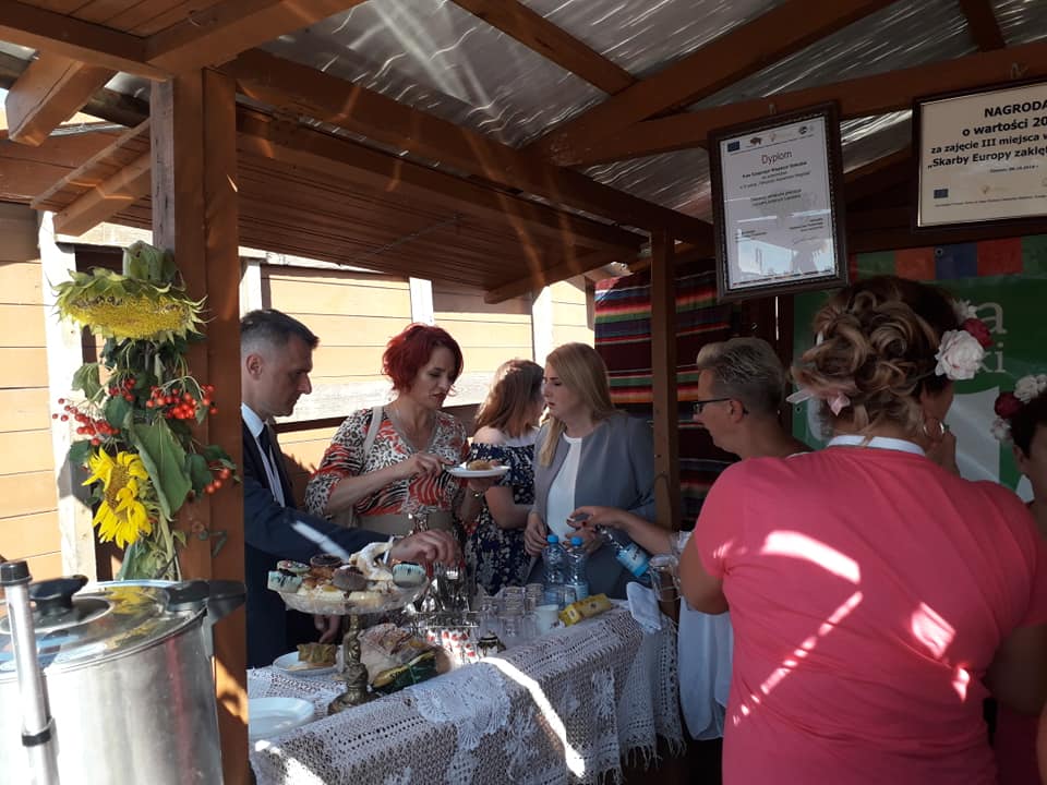 KGW DZIERZBIA na ogólnopolskich Dożynkach Premiera  w Kolnie (7).jpg