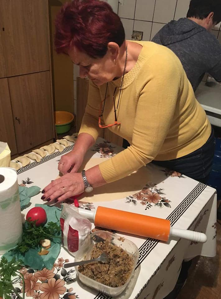 Koło nasze jak do tańca tak i do różańca. Spełniamy październikowy obowiązek (7).jpg