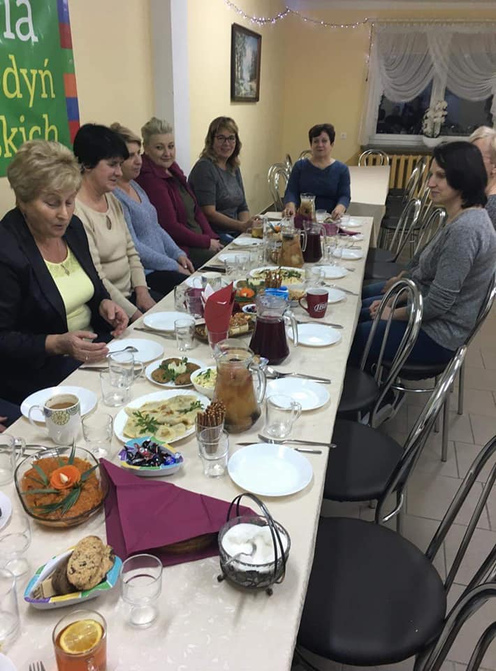 Pokaz-Tradycje kulinarne-potrawy wigilijne (6).jpg