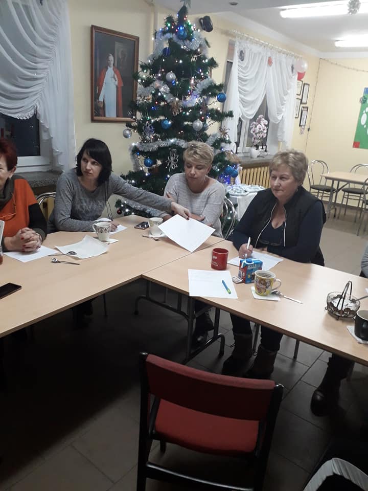 Zajęcia z dietetykiem w ramach projektu Aktywni Razem (3).jpg